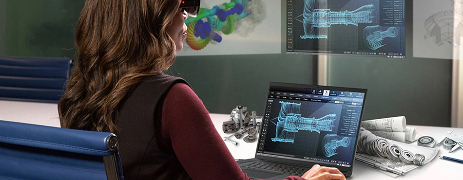 ThinkPad P1を使いCADソフトウェアで作業をしている女性