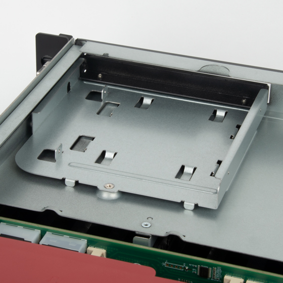 Slim optical drive bay (up to 12.7mm) 