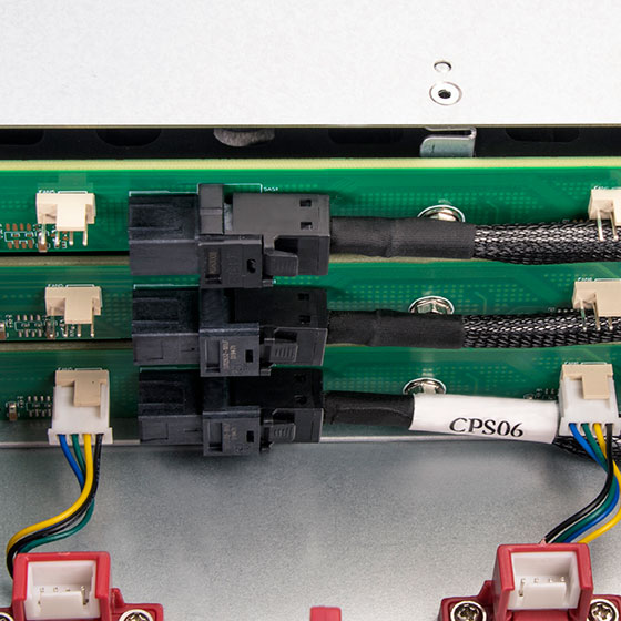 Backplane support for 12 port SAS / SATA drives and 12 Gb/s Mini-SAS HD SFF-8643 + SGPIO