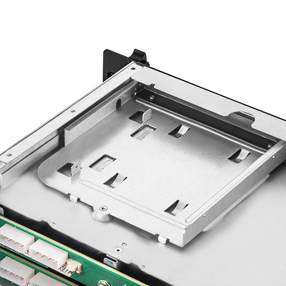 Slim optical drive bay (up to 12.7mm)