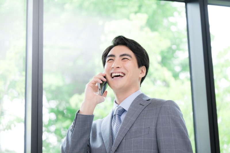 製品選びのご相談を受けるテックウインドの担当者