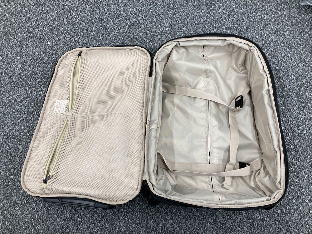 クラムシェル型の収納イメージ
