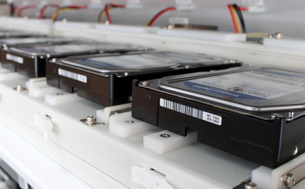 当社が取り扱っております10,000以上のアイテムを活かし、法人・SI・WhiteBOXメーカー・OEMメーカー様向けに小規模産業用コンピュータから航空機制御システムまで、お客様の要望にフレキシブルにお応えいたします。